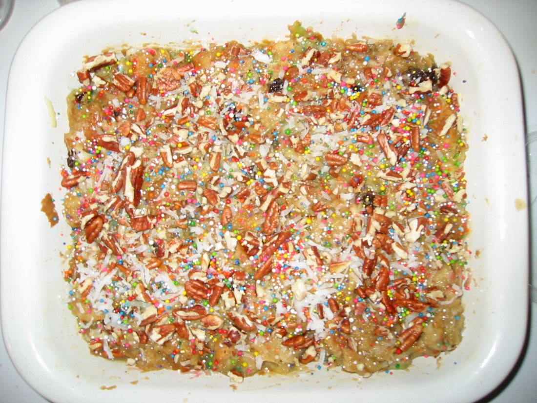 a baking dish filled with capirotada