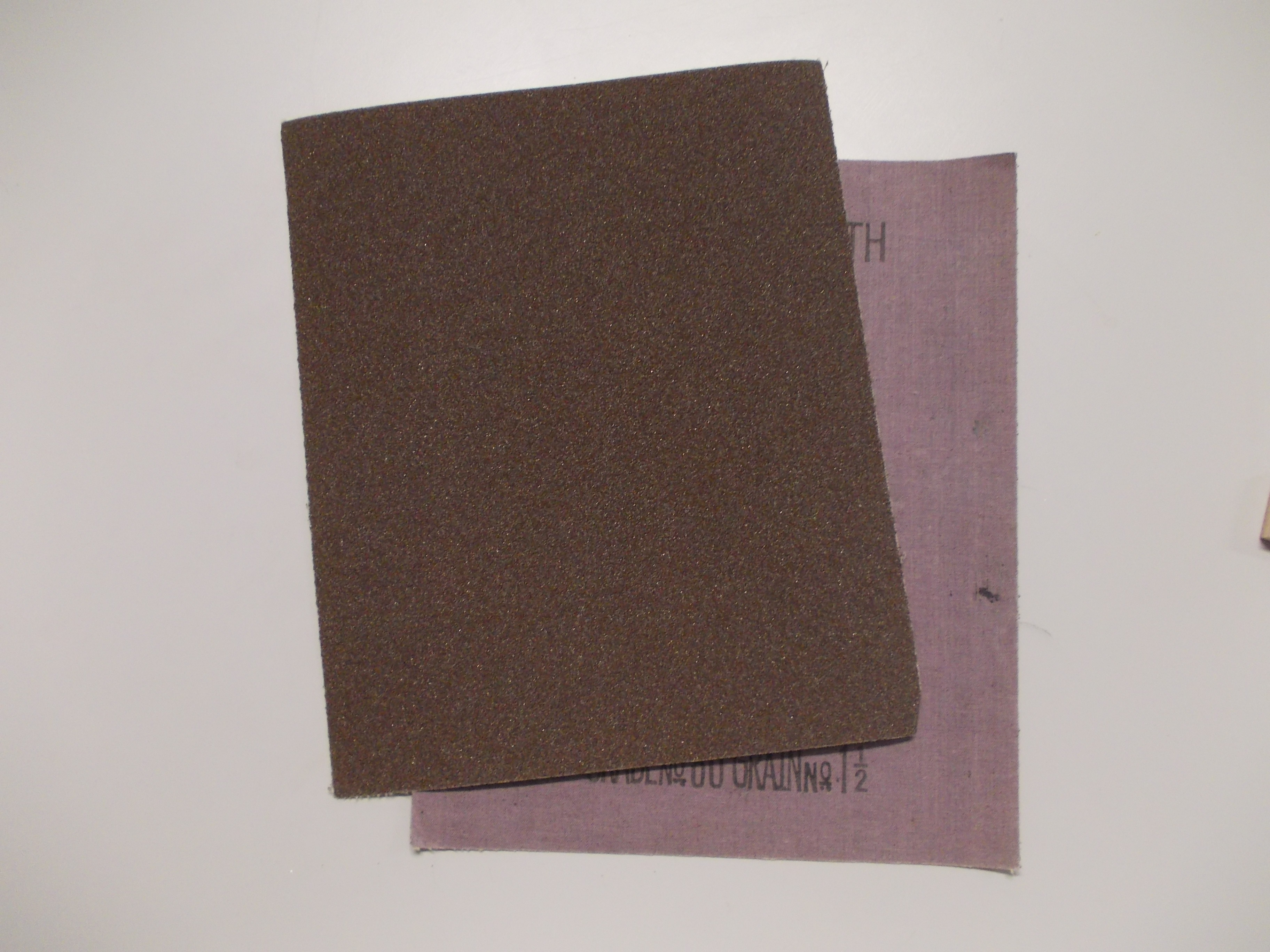 Sandpaper/emery cloth