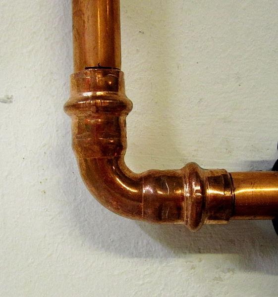 Elbow pipe fitting