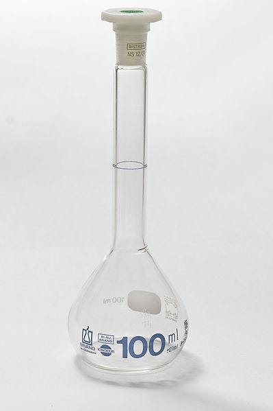 A photographic of a 100ml volumetric flask